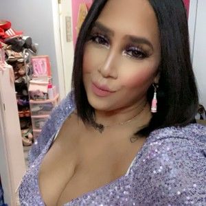 Meet your Posher, Alicia